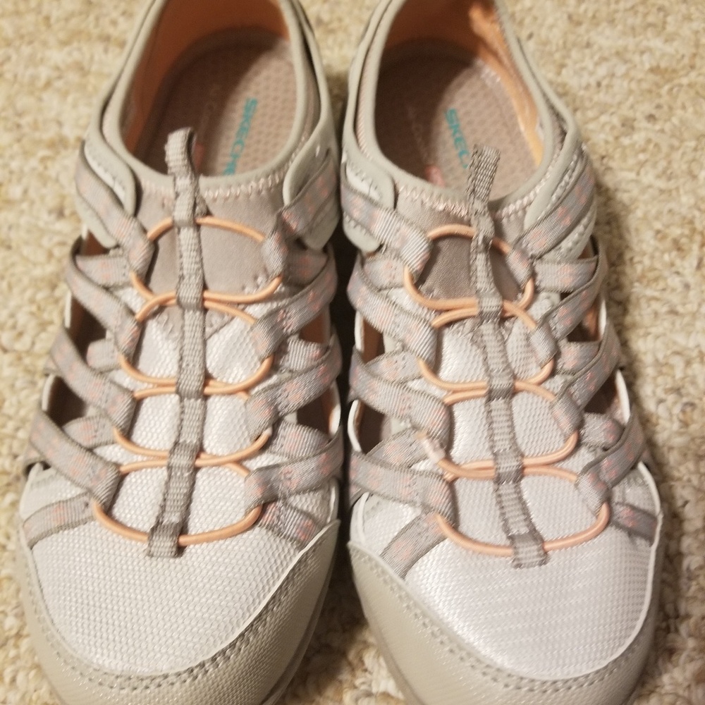 Sketches shoes